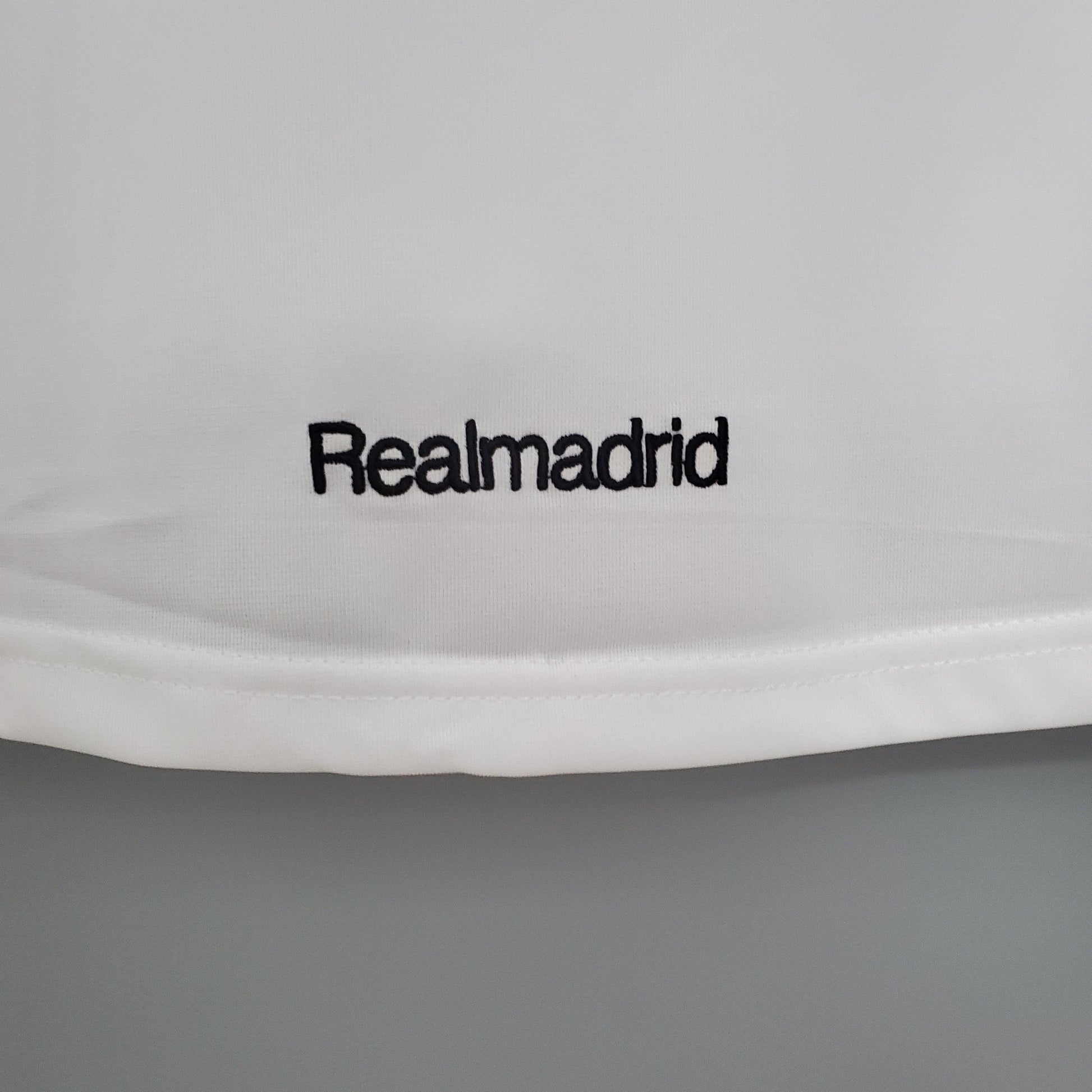 Camisa Retrô Real Madrid 2005/06 Home - ResPeita Sports