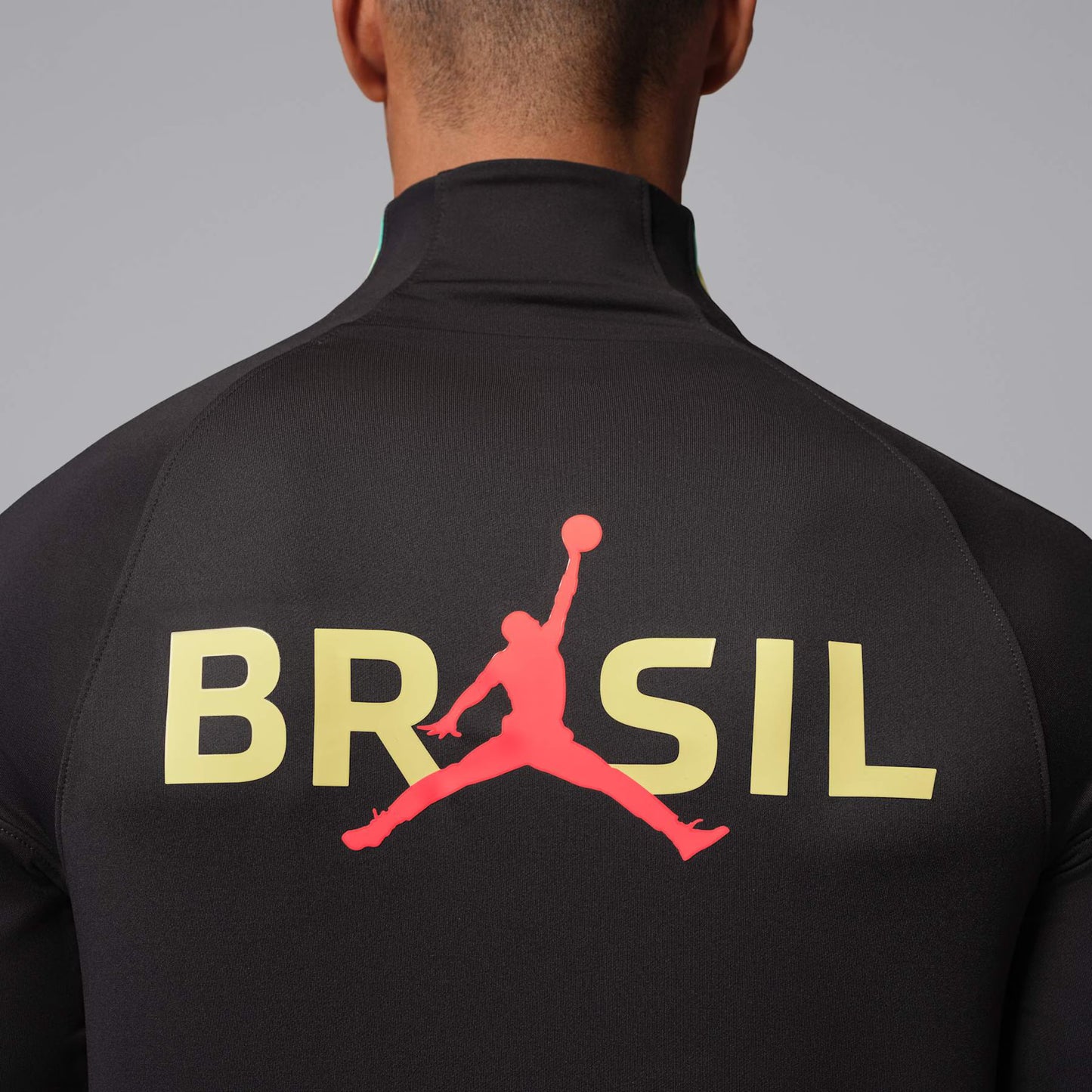 Camiseta Brasil Jordan Manga Longa Strike Drill 2026 Treino Masculina