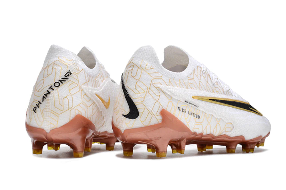 Chuteira Campo Nike Phantom Gx Elite Fg Branca e Dourada United Golden Pack