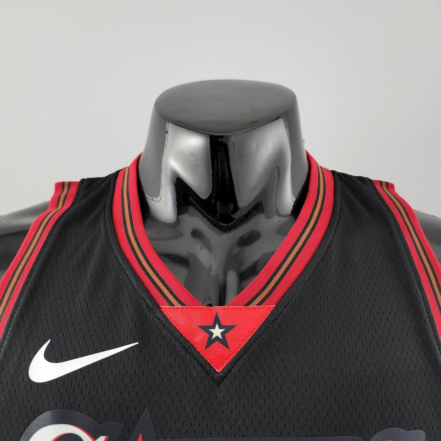 Regata NBA Philadelphia 76ers - Allen Iverson #3 Black Retrô - ResPeita Sports